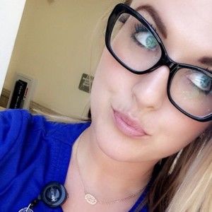 Meet your Posher, Tia